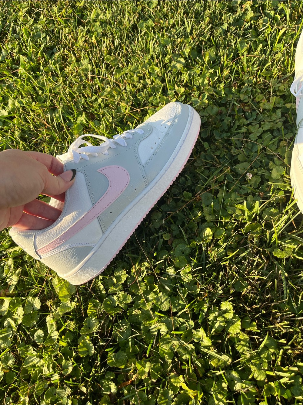 Nike Low-Top Sneakers in White, Light Gray & Pale Pink - Picture 6 of 7